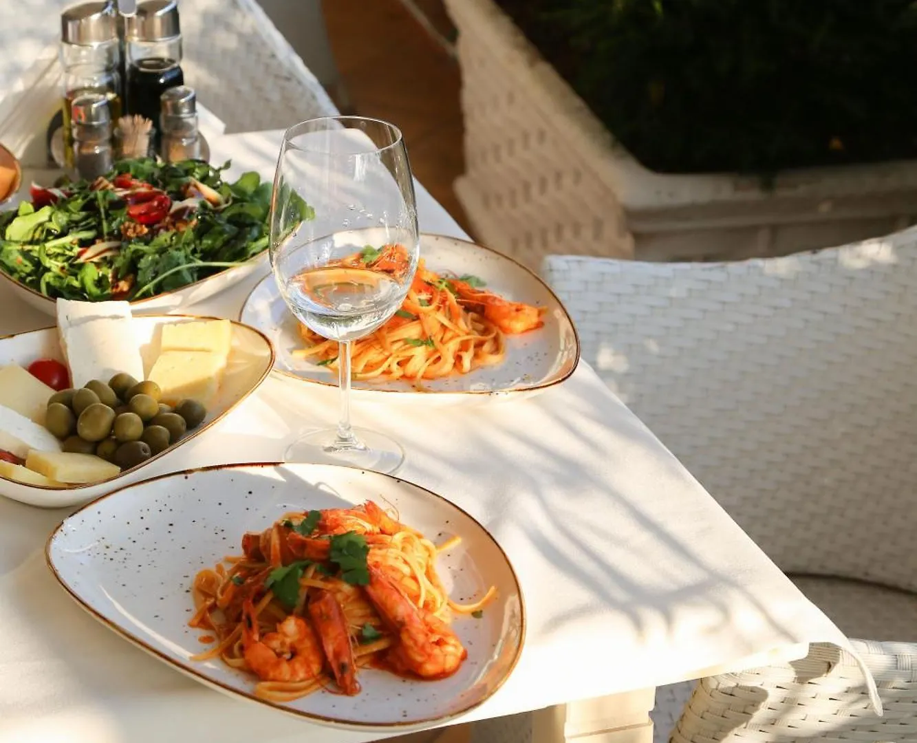 Primus Hotel Shëngjin 3*,  Αλβανία